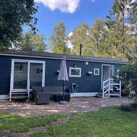 אפ Modern Chalet In De Bossen Van De Veluwe מראה חיצוני תמונה