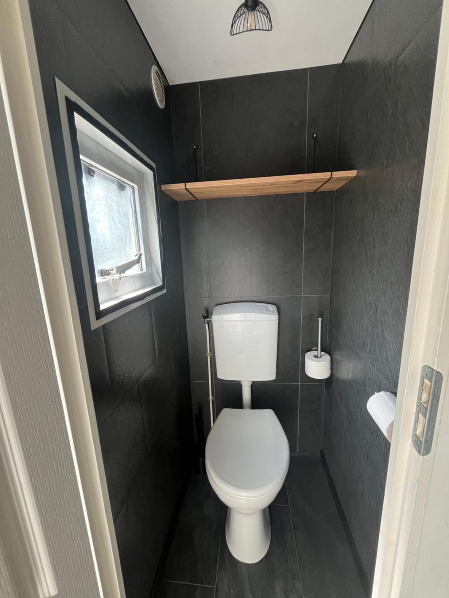 אפ Modern Chalet In De Bossen Van De Veluwe מראה חיצוני תמונה